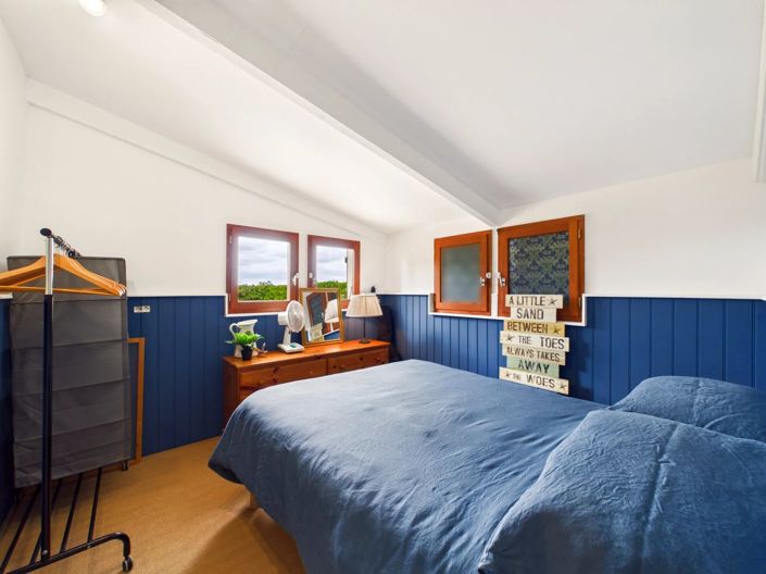 Image No.11-5 Bed House for sale