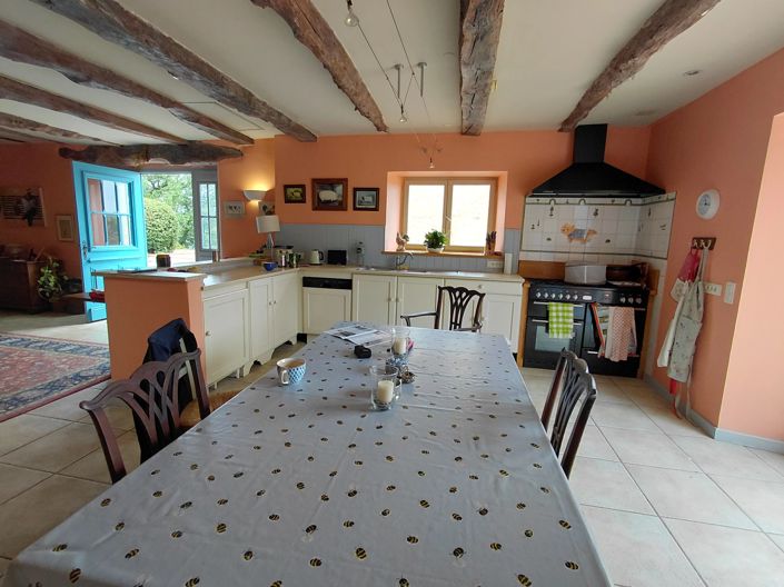 Image No.4-6 Bed House for sale