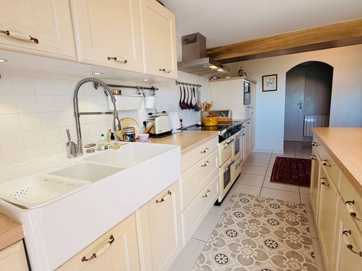 Image No.7-4 Bed House for sale