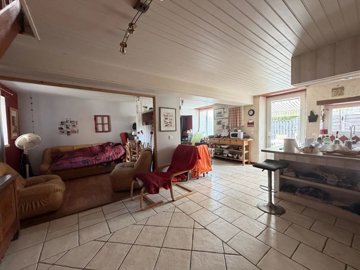 9959d54a1dc2ce69657af47d46f0eb3c528c202a77409
