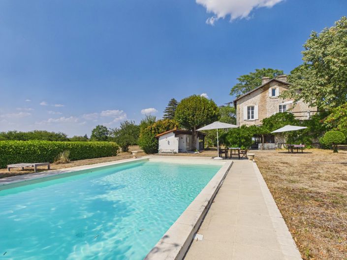Image No.2-4 Bed House for sale