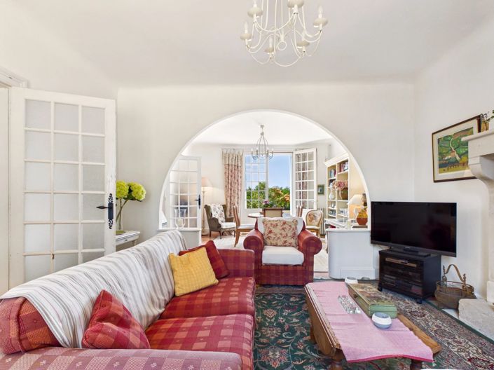 Image No.3-4 Bed House for sale