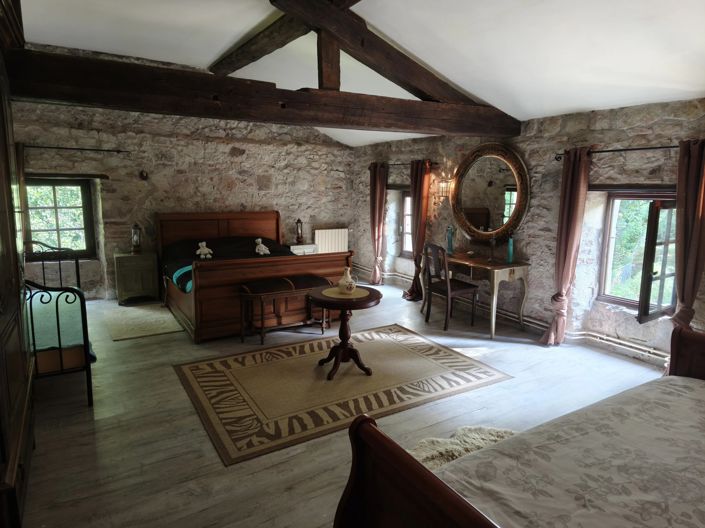 Image No.11-5 Bed House for sale