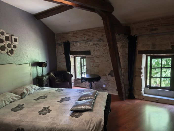 Image No.9-5 Bed House for sale