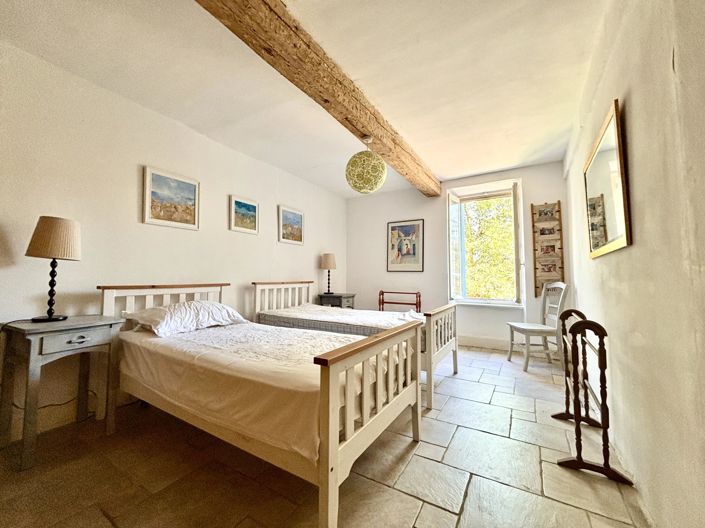 Image No.10-5 Bed House for sale