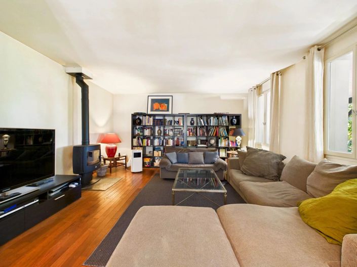 Image No.4-5 Bed House for sale