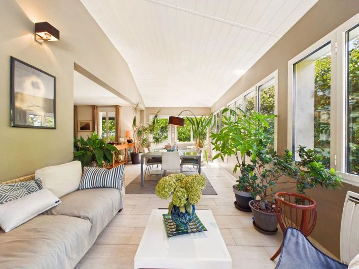 Image No.6-5 Bed House for sale