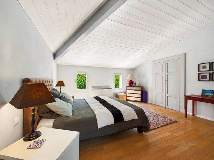Image No.9-5 Bed House for sale