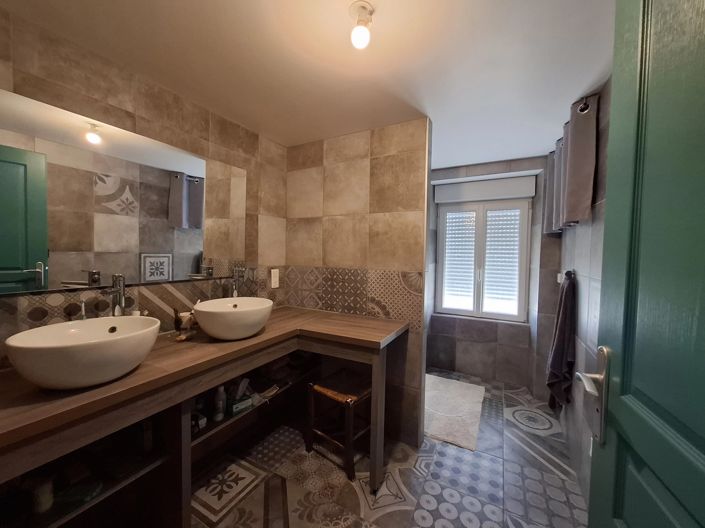 Image No.12-4 Bed House for sale