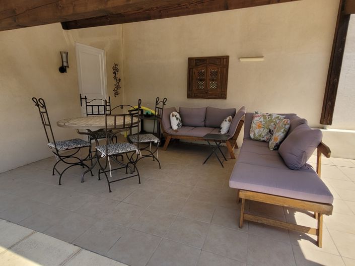 Image No.8-5 Bed House for sale