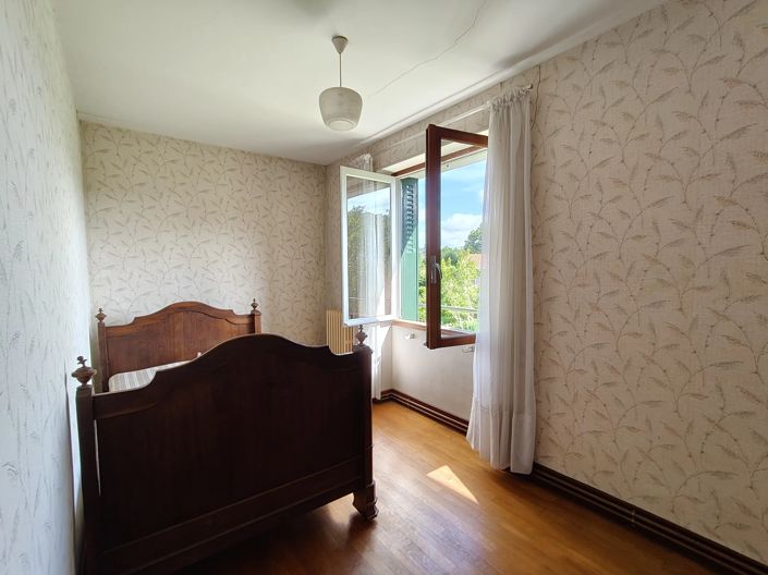 Image No.11-6 Bed House for sale