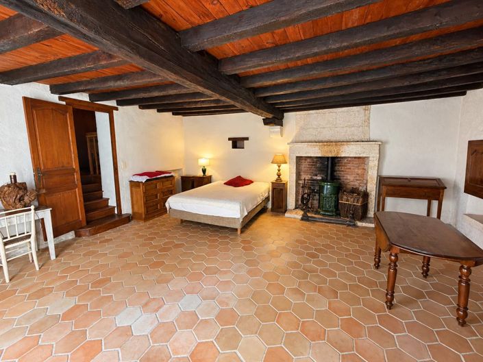 Image No.10-5 Bed House for sale