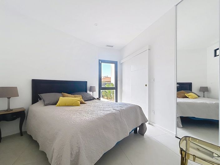 Image No.9-4 Bed House for sale