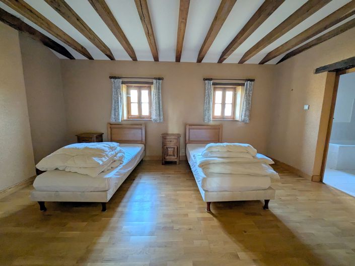 Image No.8-3 Bed House for sale