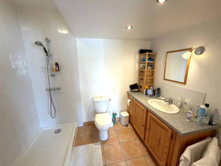 Image No.6-3 Bed House for sale