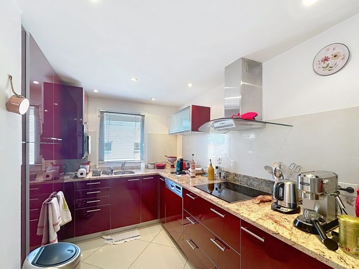 Image No.4-2 Bed Property for sale