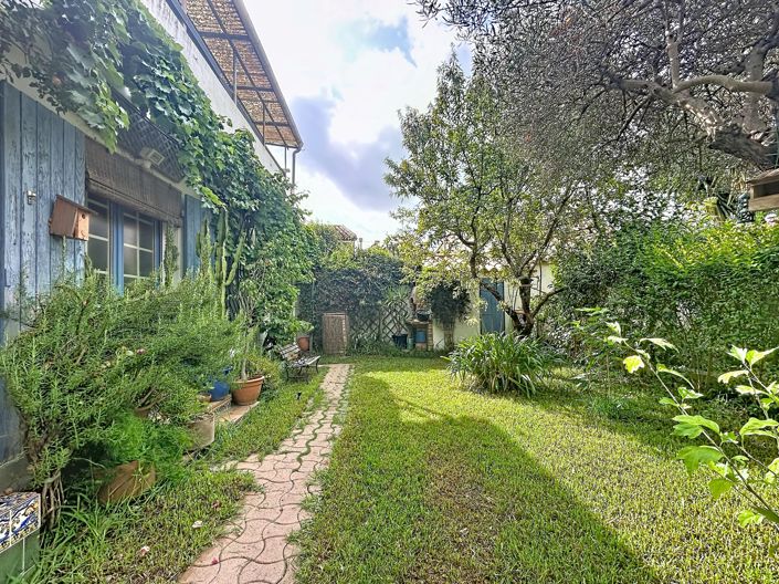 Image No.2-4 Bed House for sale