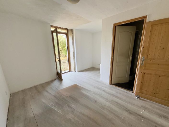 Image No.5-5 Bed House for sale