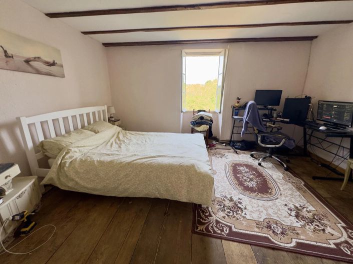 Image No.6-5 Bed House for sale