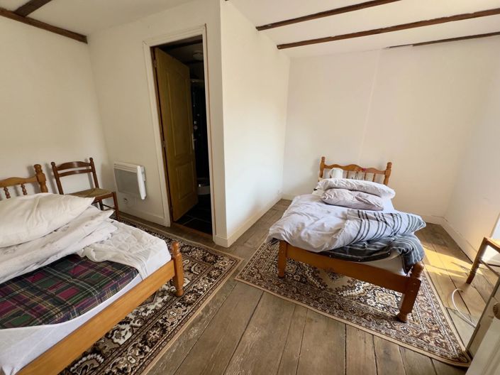 Image No.8-5 Bed House for sale