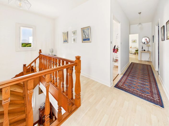 Image No.10-3 Bed House for sale