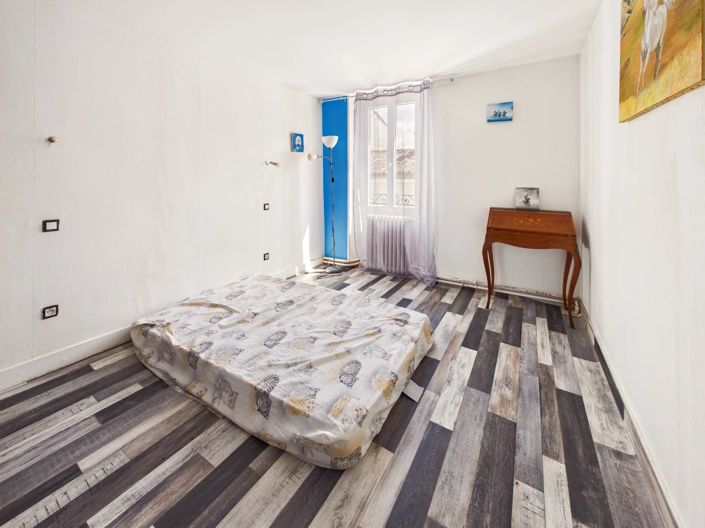 Image No.9-3 Bed House for sale