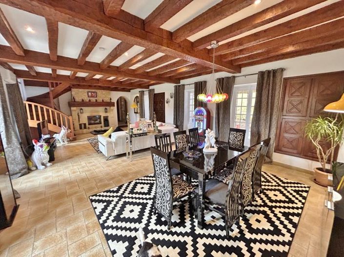 Image No.6-4 Bed House for sale