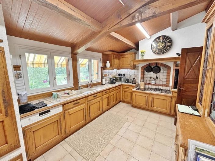 Image No.8-4 Bed House for sale