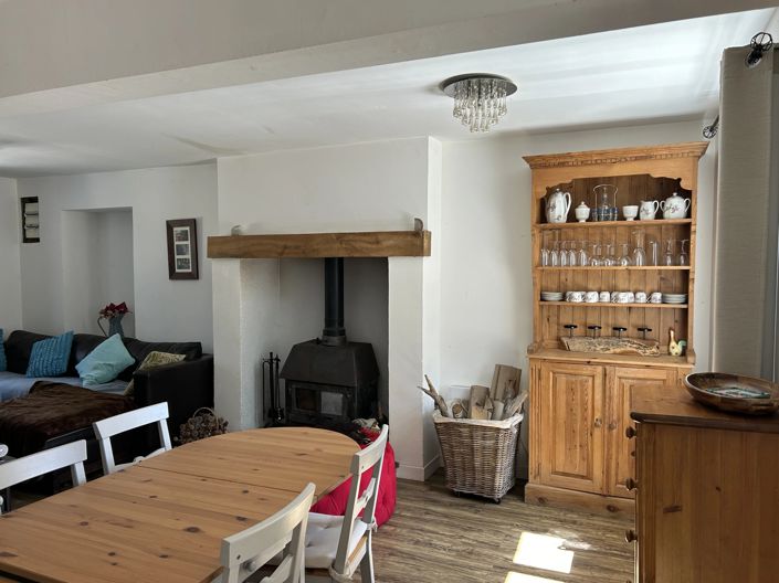 Image No.11-6 Bed House for sale
