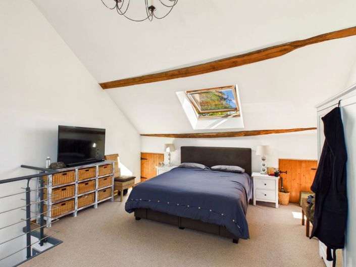 Image No.7-6 Bed House for sale