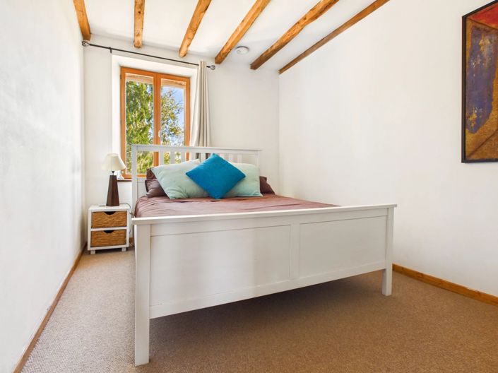 Image No.9-6 Bed House for sale