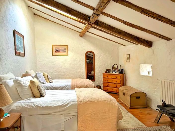 Image No.8-2 Bed House for sale