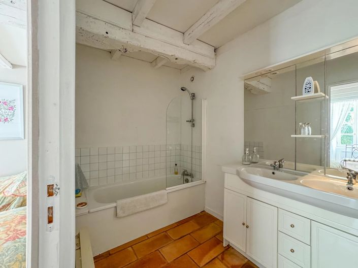 Image No.11-6 Bed House for sale