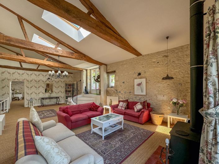 Image No.3-6 Bed House for sale