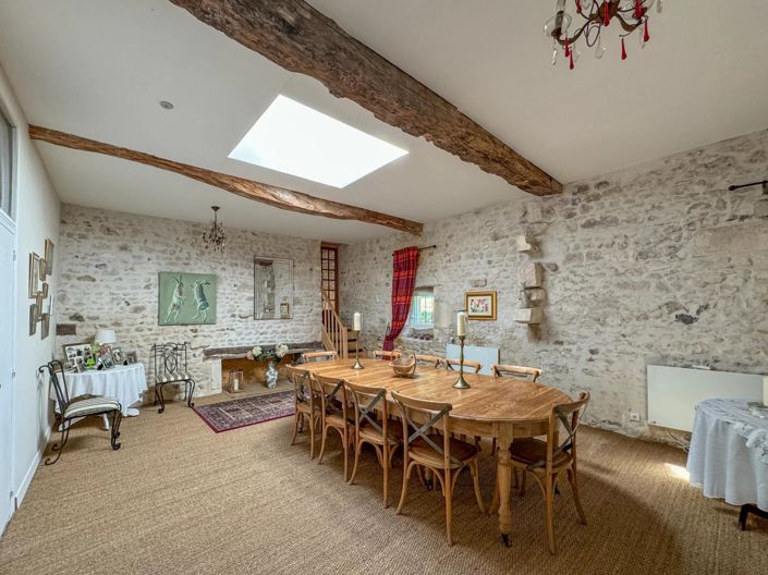 Image No.5-6 Bed House for sale