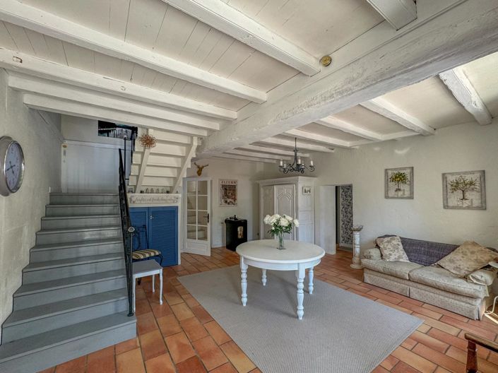 Image No.6-6 Bed House for sale