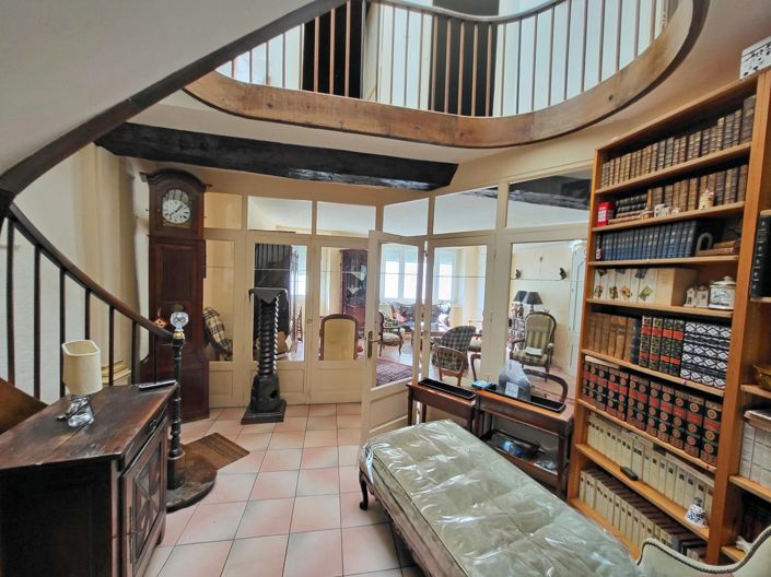 Image No.3-4 Bed House for sale