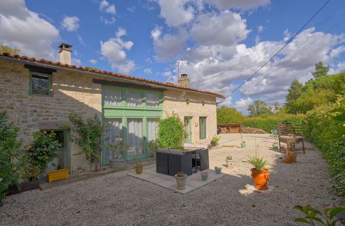 Image No.11-3 Bed House for sale