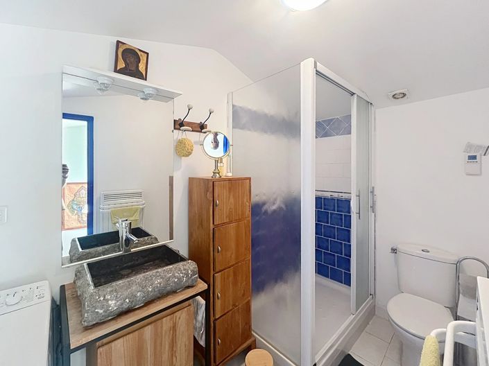 Image No.13-3 Bed Property for sale