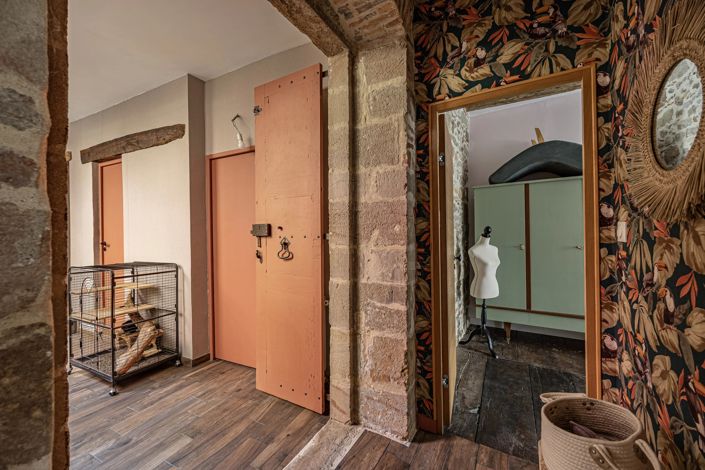 Image No.12-4 Bed House for sale