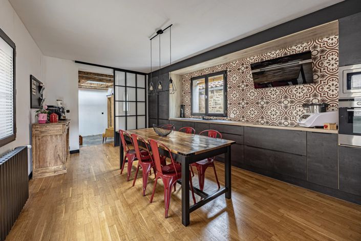 Image No.3-4 Bed House for sale