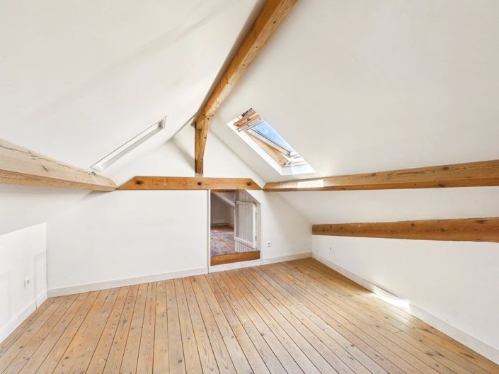 Image No.7-1 Bed Village House for sale