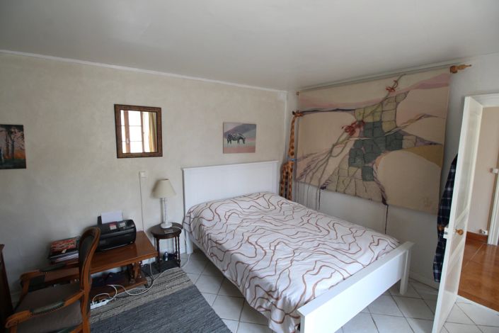 Image No.9-3 Bed House for sale