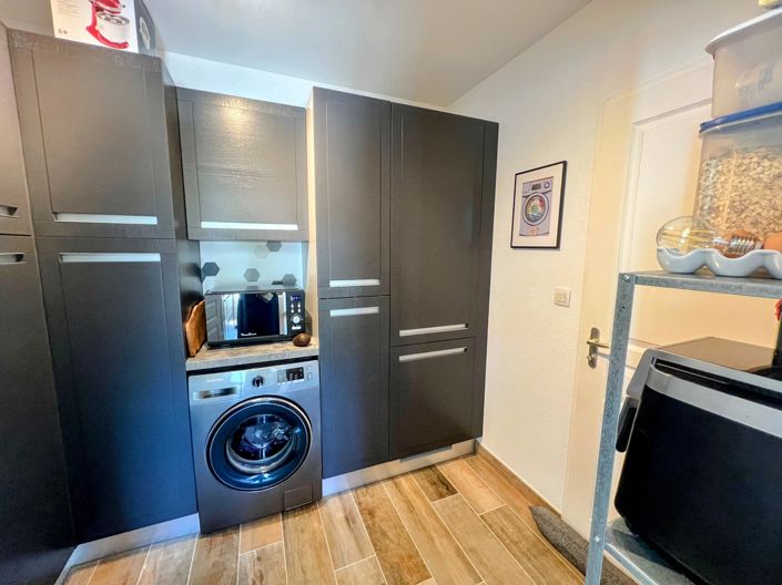 Image No.15-4 Bed House for sale