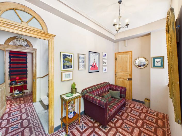 Image No.7-5 Bed House for sale