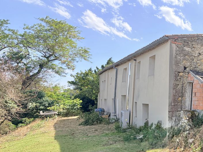 Image No.9-12 Bed House for sale