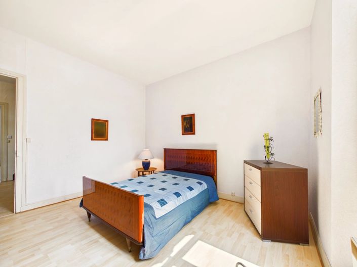 Image No.6-6 Bed Village House for sale