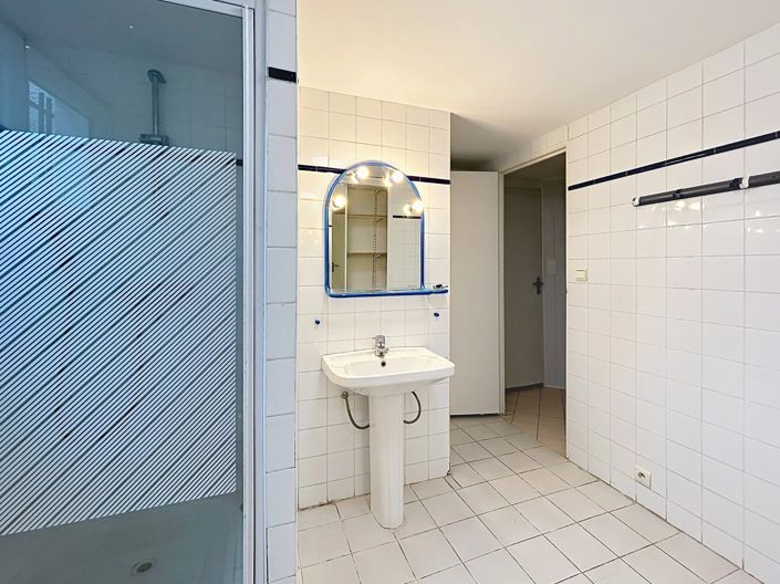 Image No.15-6 Bed House for sale