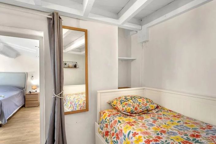 Image No.6-1 Bed Property for sale