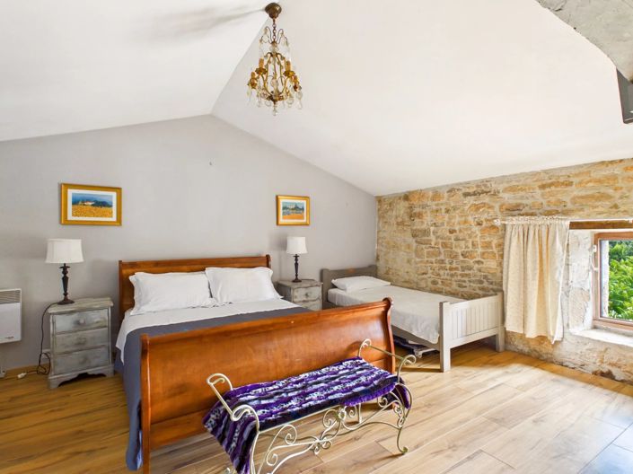 Image No.8-4 Bed Village House for sale